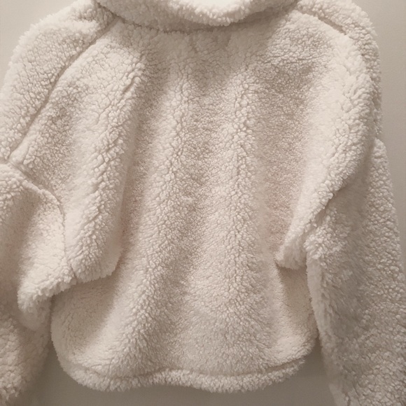 Crop top - Picture 2 of 2